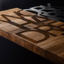 Διακοσμητικό τοίχου Deseze pakoworld ξύλο πεύκου σε φυσική απόχρωση με μαύρο μέταλλο 48x3x58εκ