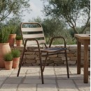 Πολυθρόνα Sussie pakoworld στοιβαζόμενη καφέ μέταλλο με φέτες αλουμινίου 45x62x76εκ