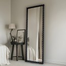 Καθρέπτης Ledalo pakoworld ξύλο σε μαύρη απόχρωση 45x4.5x130εκ