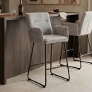 Σκαμπό μπαρ Essential pakoworld ύφασμα γκρι-πόδι μαύρο μεταλλικό 57x64.5x107εκ | Συσκευασία 4 τμχ