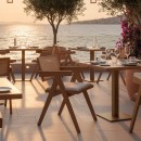 Πολυθρόνα Winslow pakoworld ξύλο rubberwood ανοικτό καρυδί-pvc rattan φυσικό-ύφασμα γκρι | Συσκευασία 2 τμχ